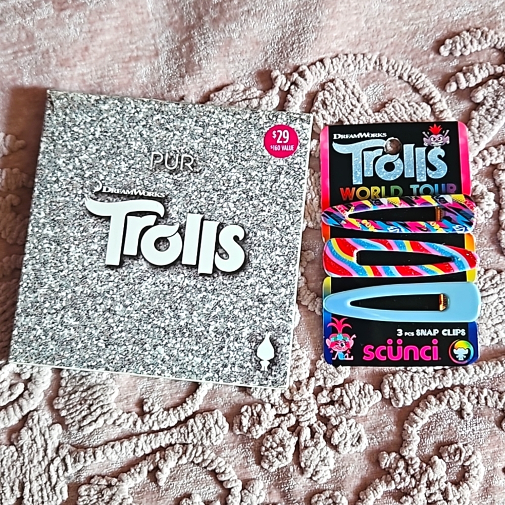PUR cosmetics Trolls Eyeshadow Pallet w/clips